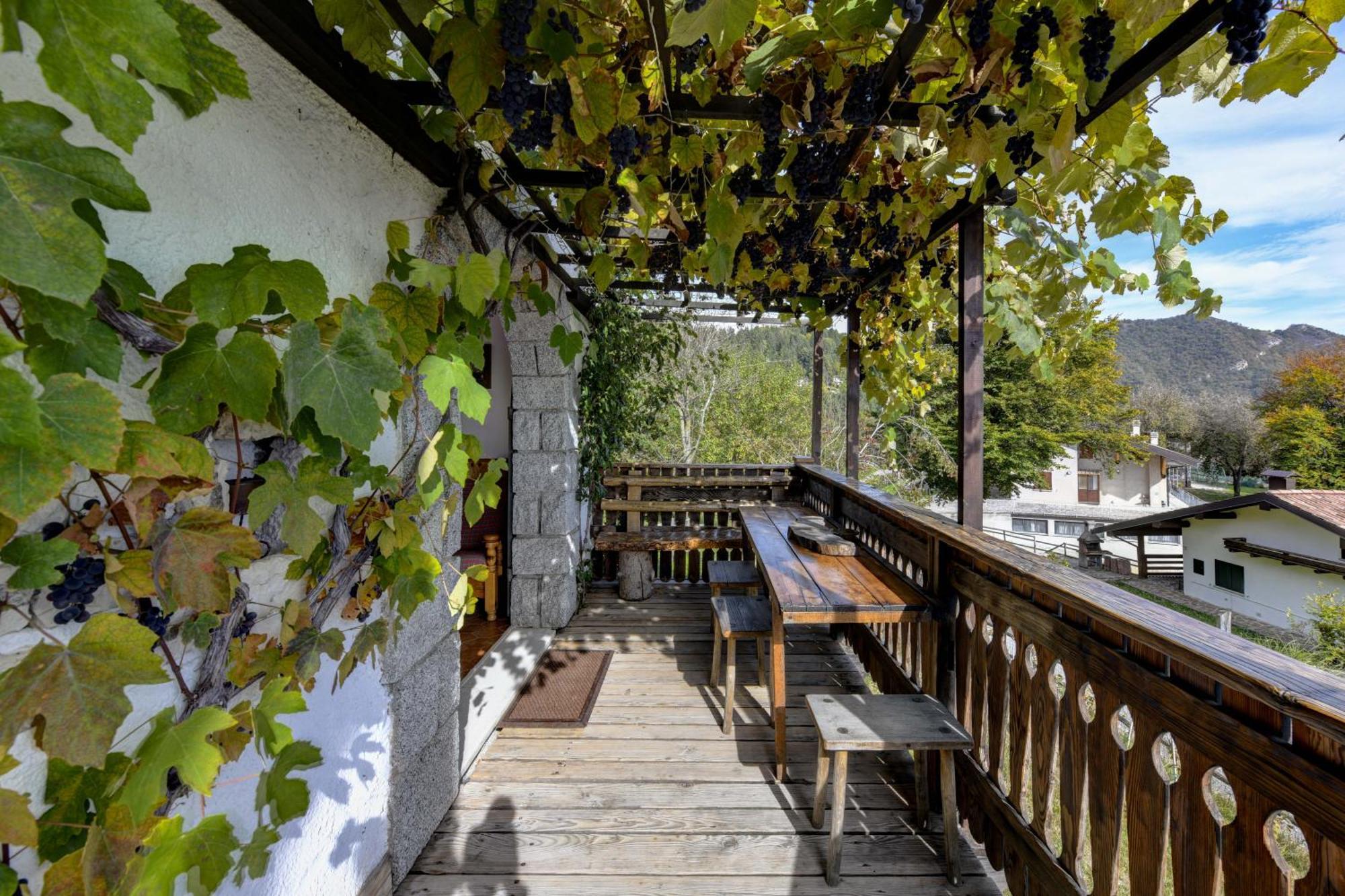 Chalet "Baita Cavacca" Crone Bagian luar foto